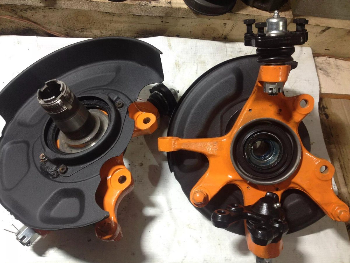 Поворотный кулак Ниссан Террано 2