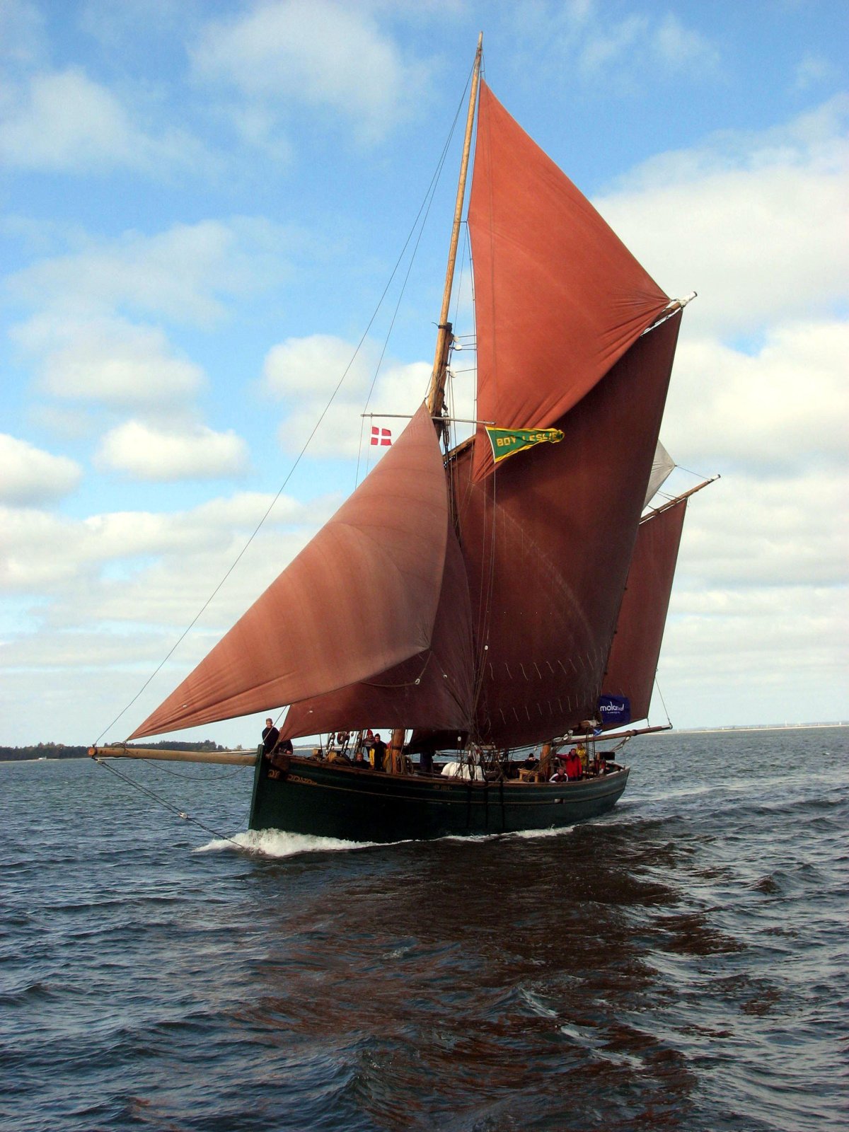 Шаланда парусная