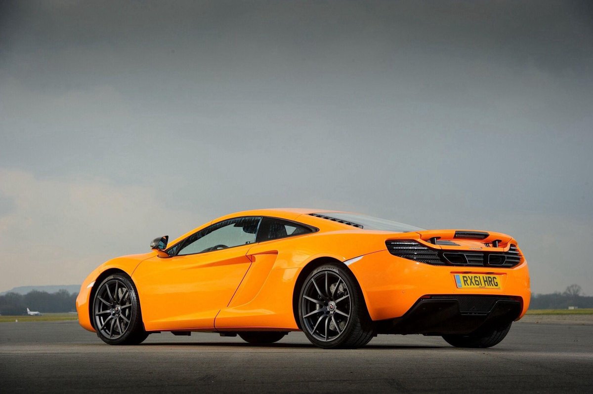 MCLAREN mp4-12c
