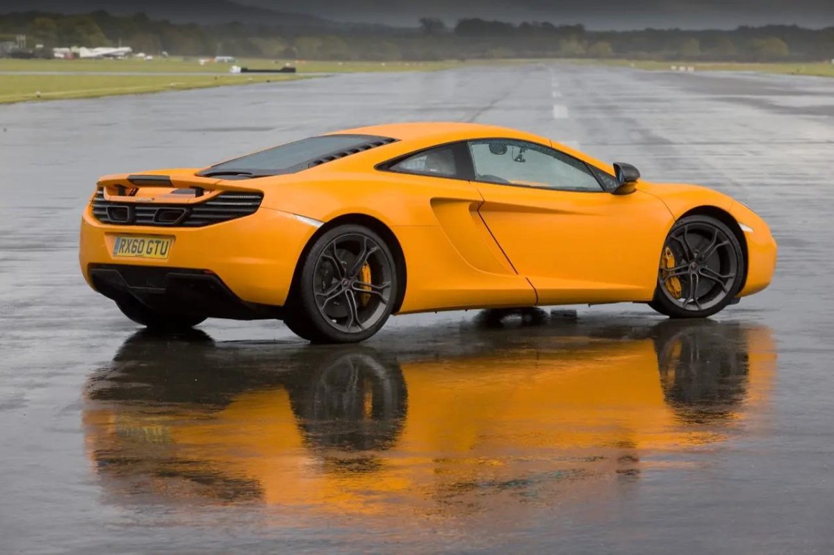MCLAREN 12c Coupe