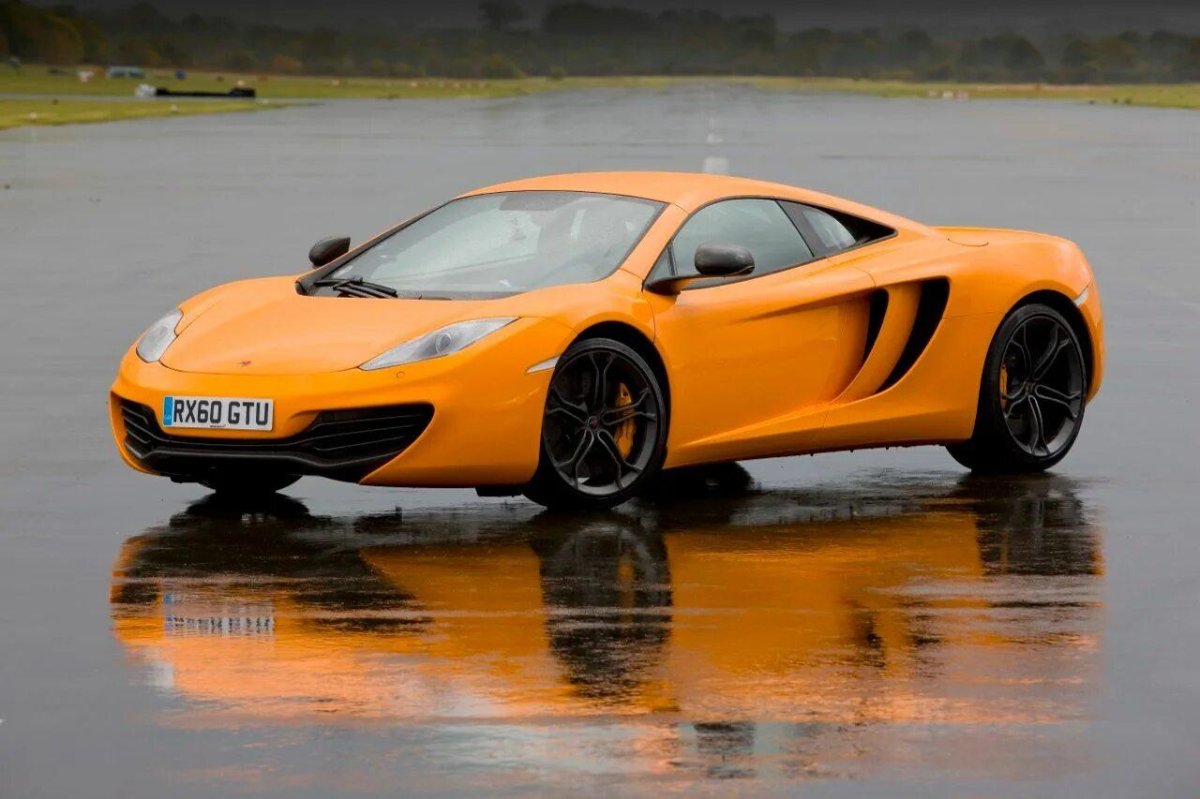 Макларен мп4 12с