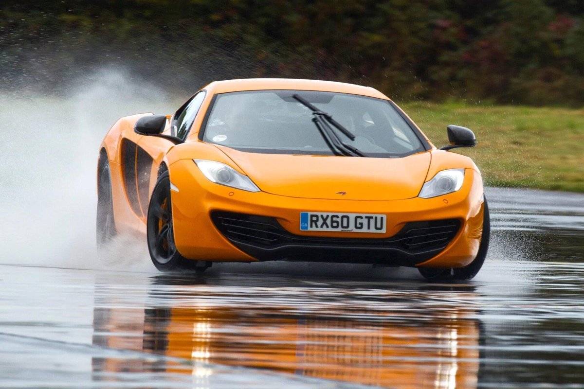 MCLAREN p4 12c