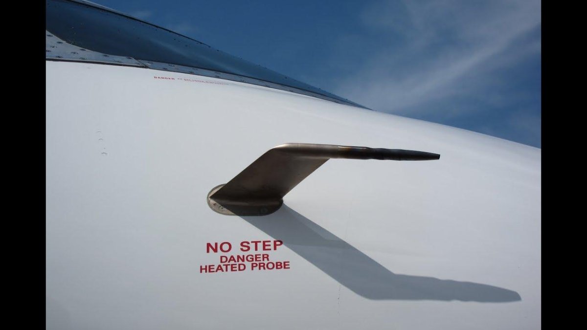 Трубка Пито-Прандтля на самолете