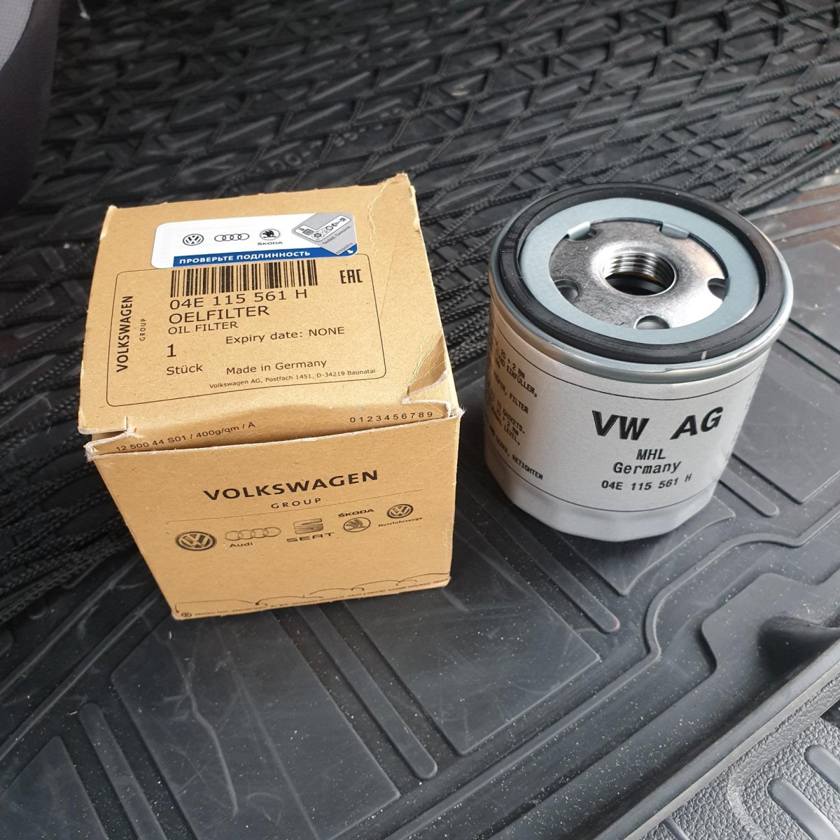 Масляный фильтр Volkswagen 04e115561h