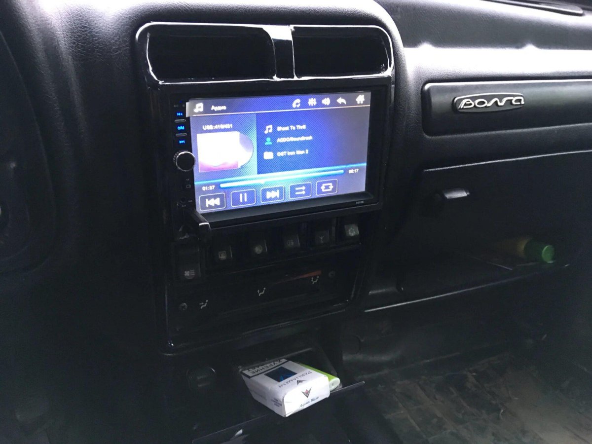 2 Дин магнитола в ГАЗ 3110