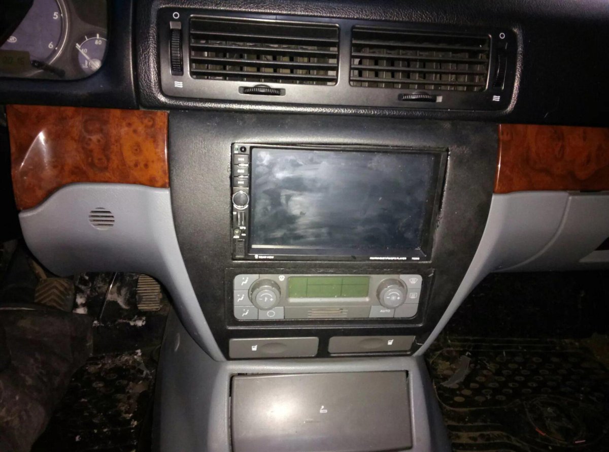 2 Дин магнитола в ГАЗ 3110