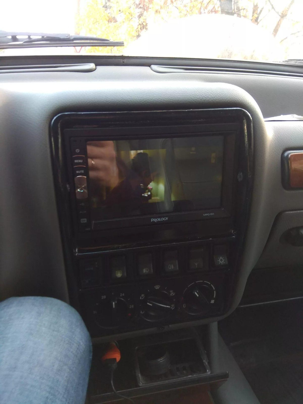 2 Дин магнитола в Волгу 3110