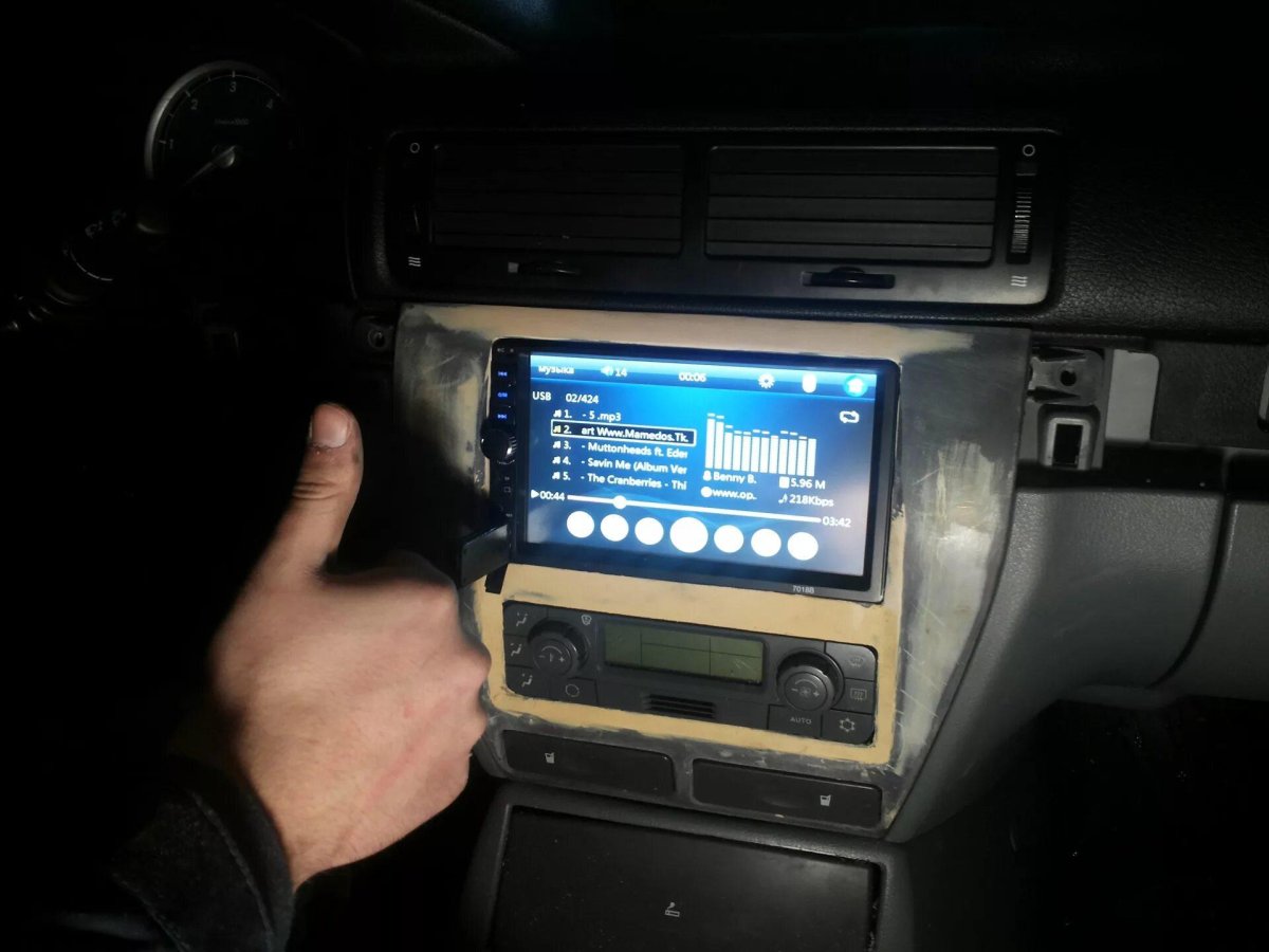 2 Din магнитола в Волгу 31105