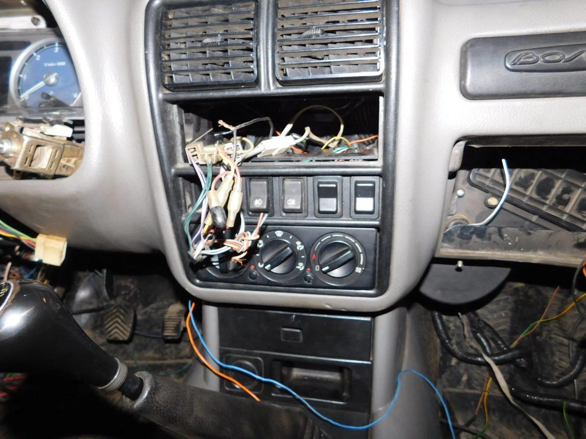 2 Din магнитола в ГАЗ 3110