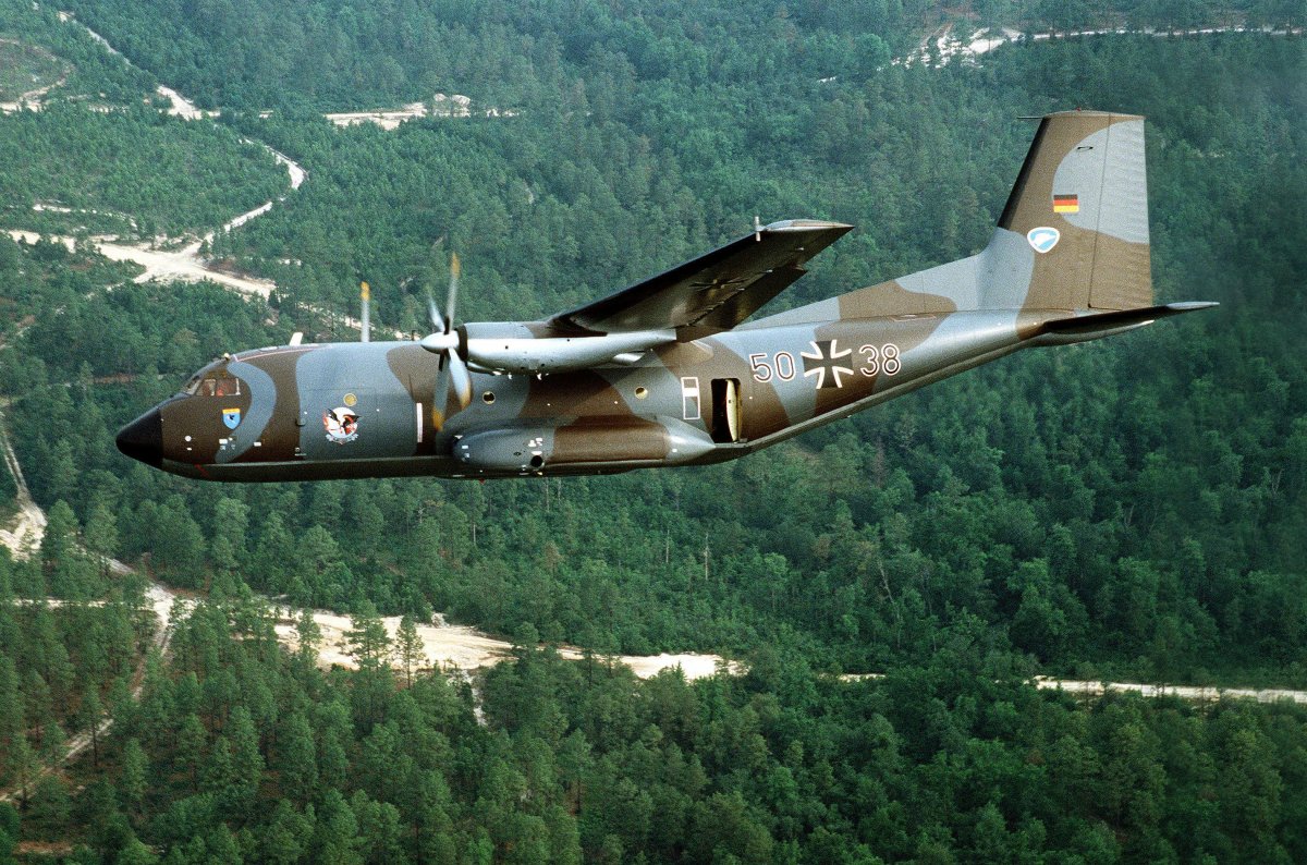 Самолёт c160 Transall