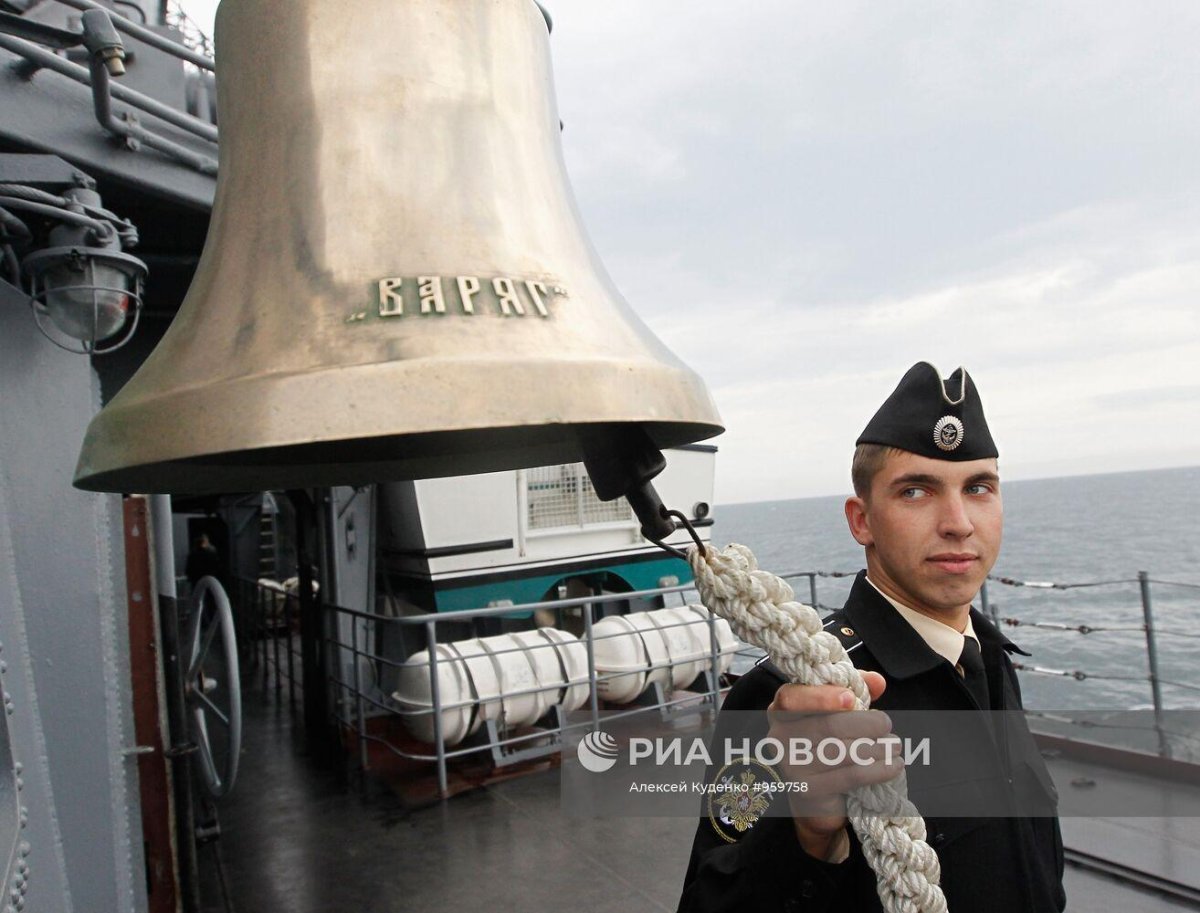 Крейсер Москва рында