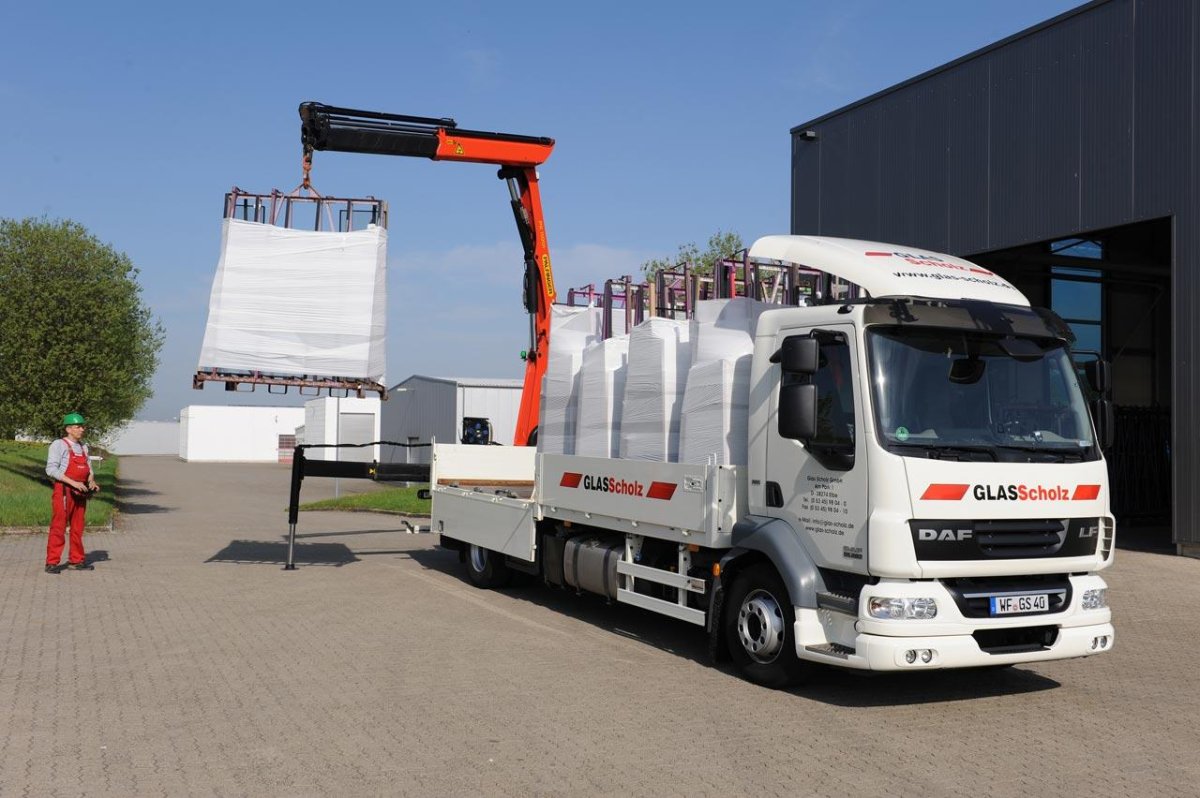 Автомобиль для перевозки стекла
