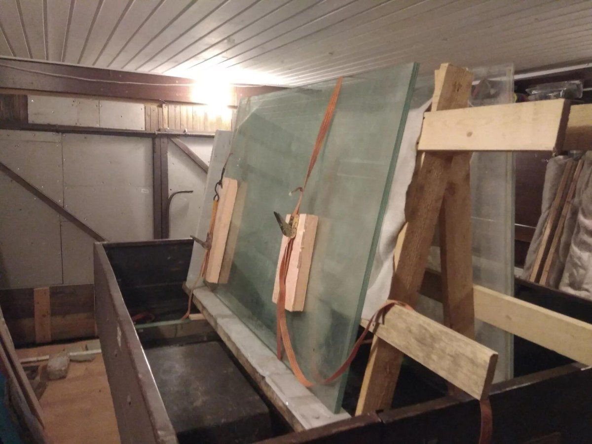 Стекольные пирамиды для перевозки стекла