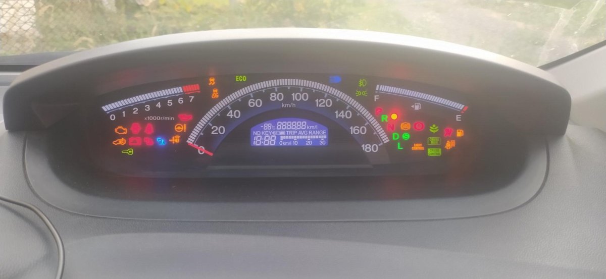 Приборная панель Хонда Фрид 2010