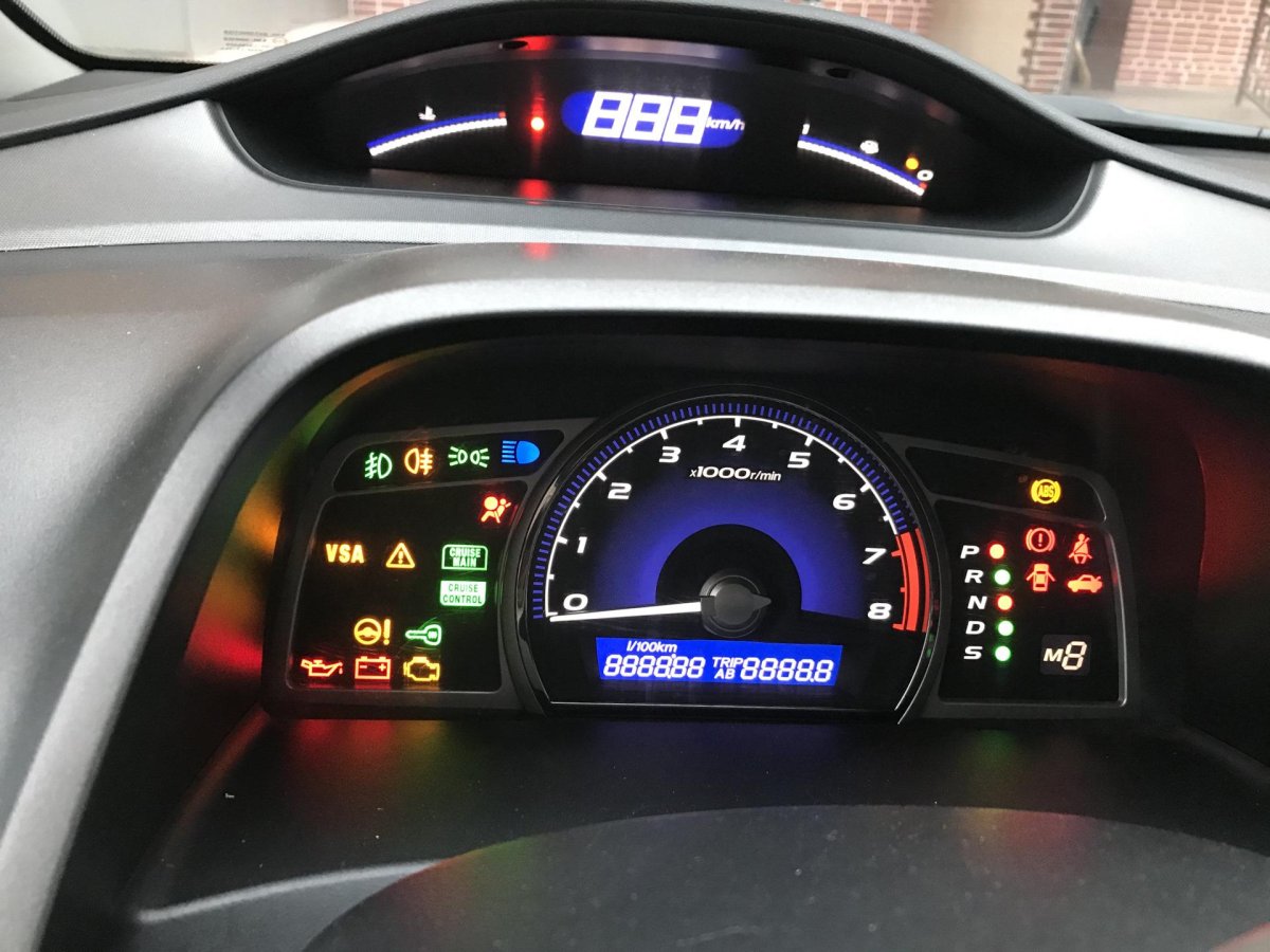 Honda Civic 2008 приборная панель