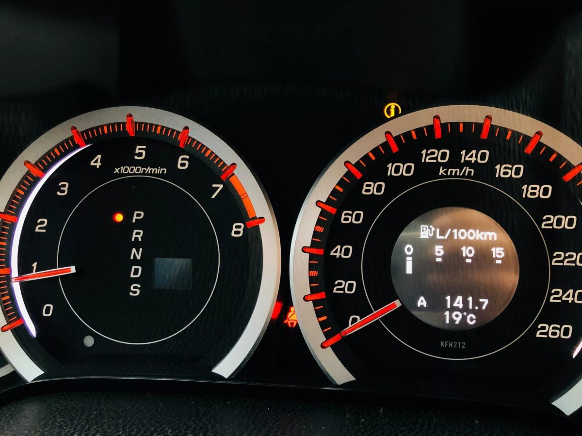 Панель приборов Хонда Аккорд 8