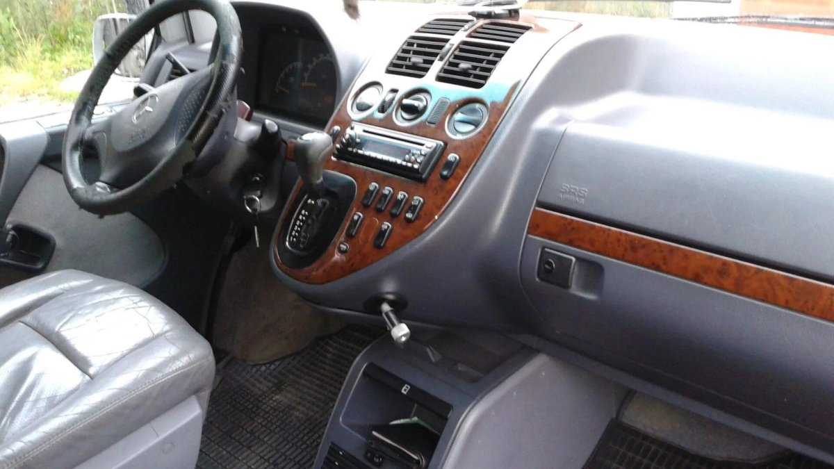 Mercedes Vito 638 салон
