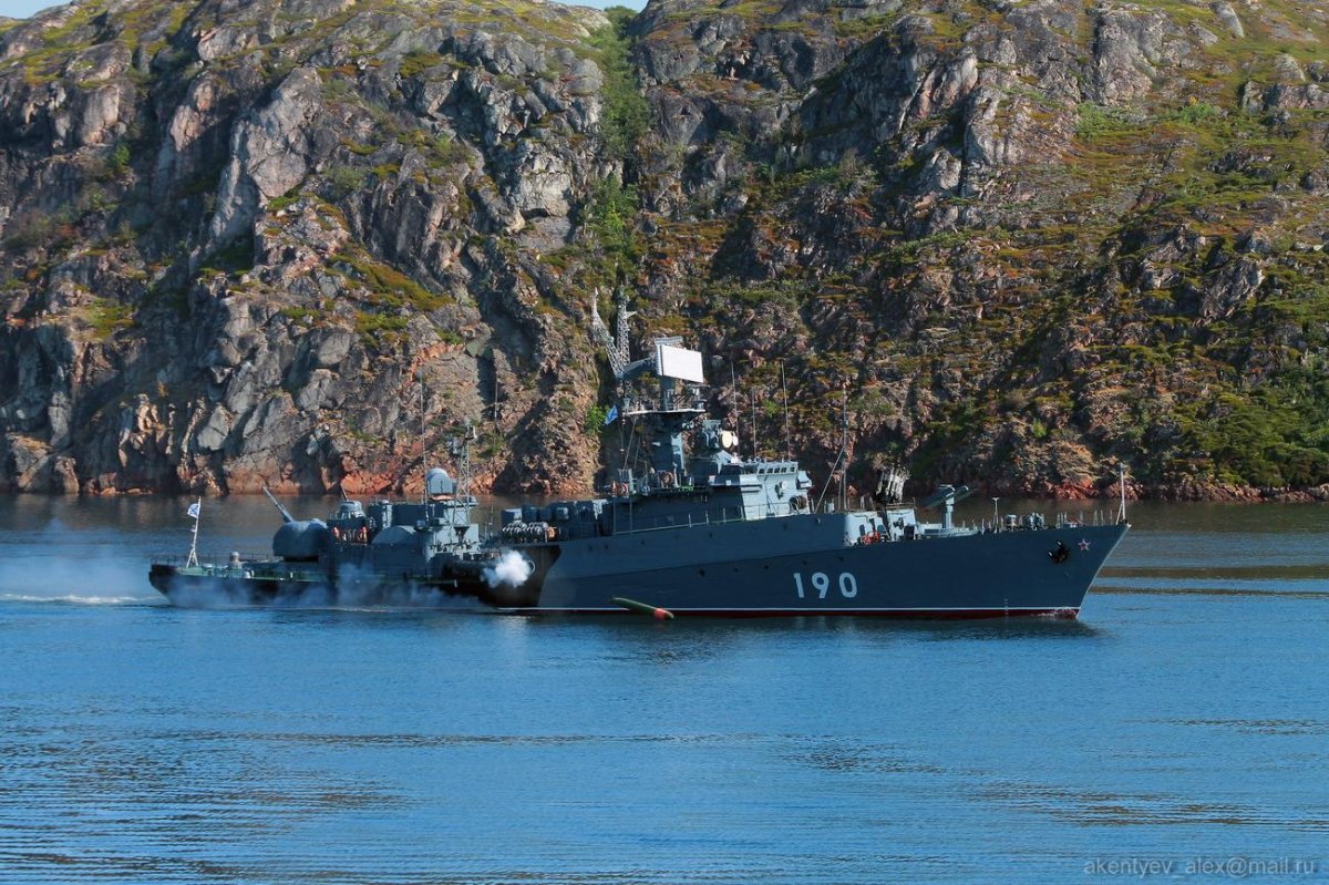 Корабль Мончегорск