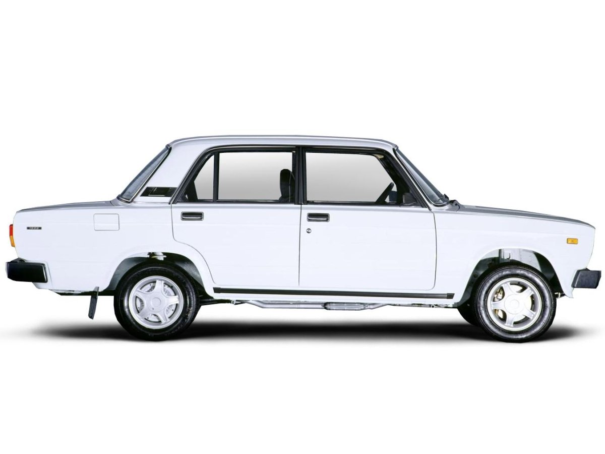 Жигули ВАЗ 2107 сбоку