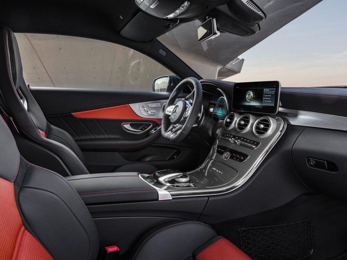 Mercedes c63 AMG Coupe салон
