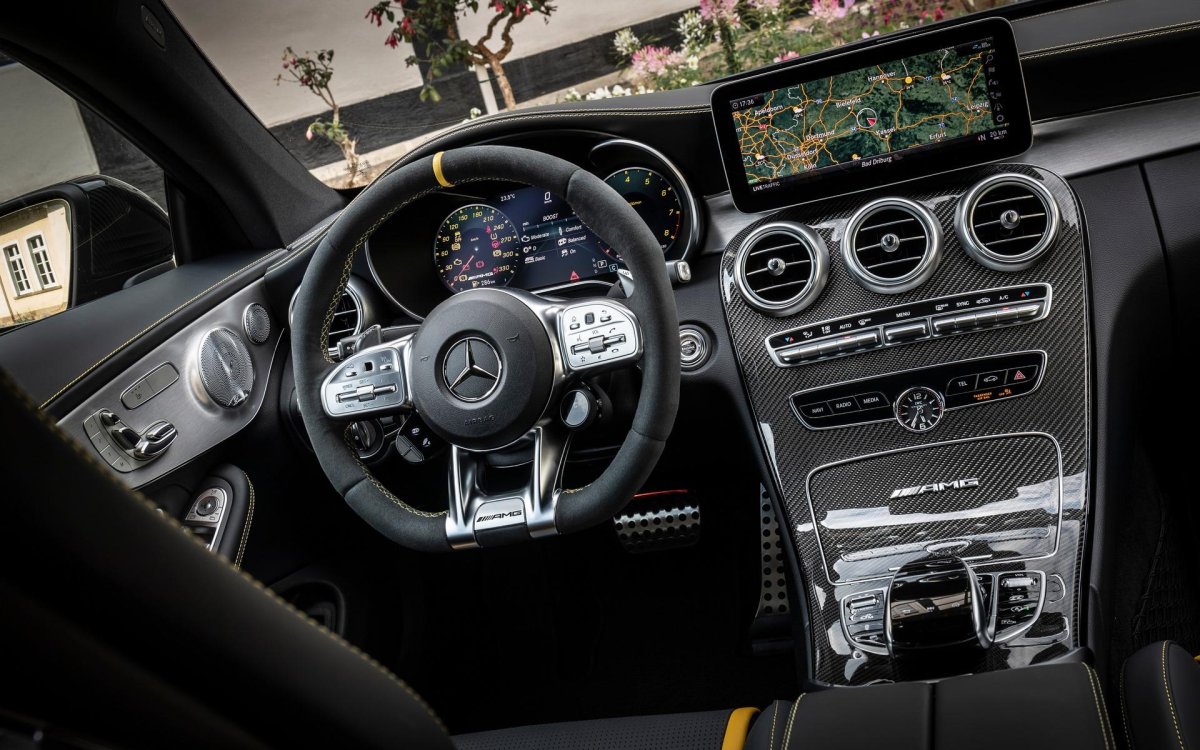 Mercedes c63 AMG Coupe салон
