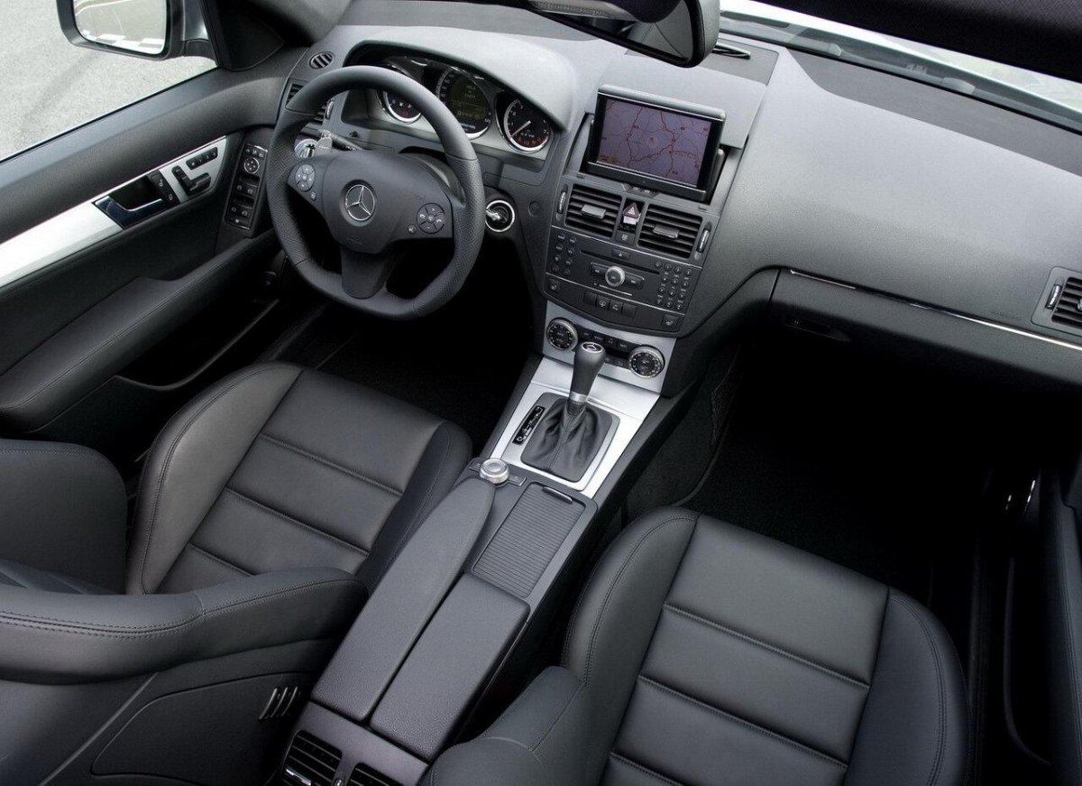 Mercedes Benz c class w204 салон