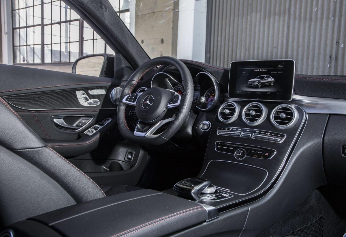 Mercedes-Benz c450 AMG салон