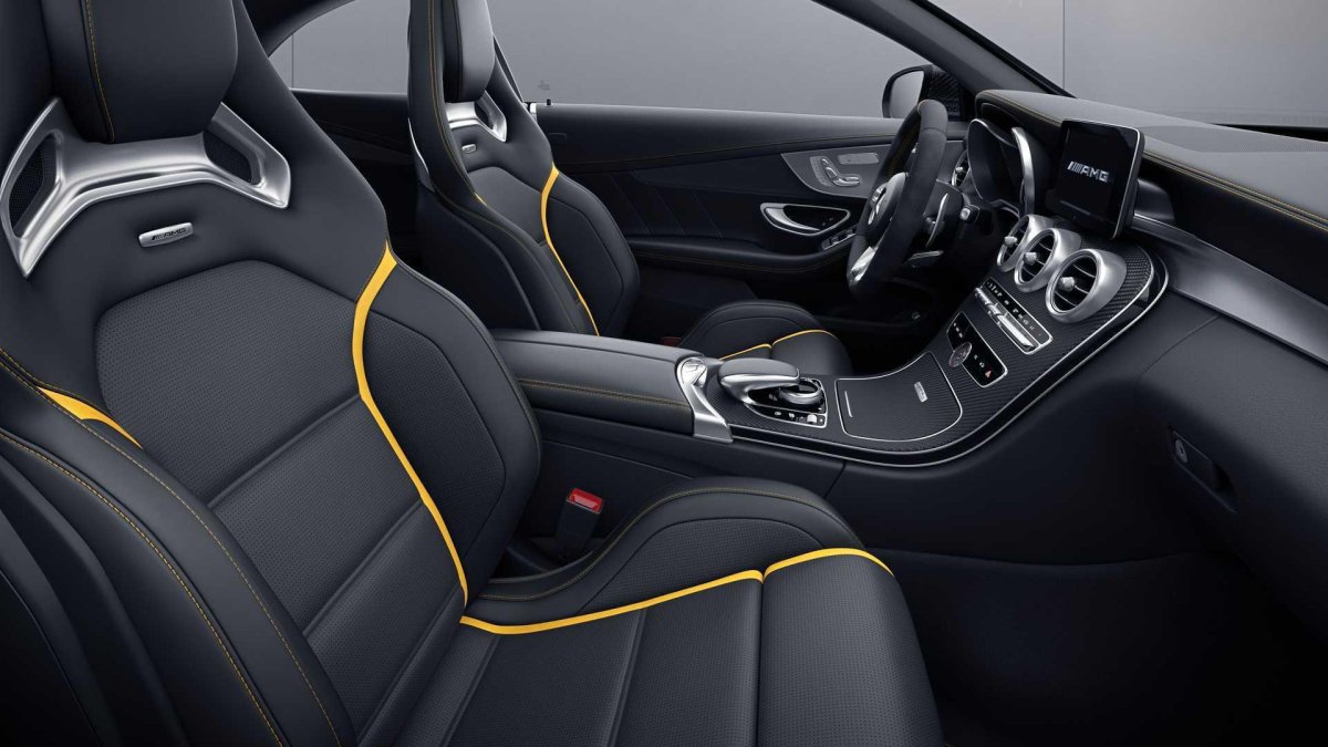 C63 AMG Coupe салон