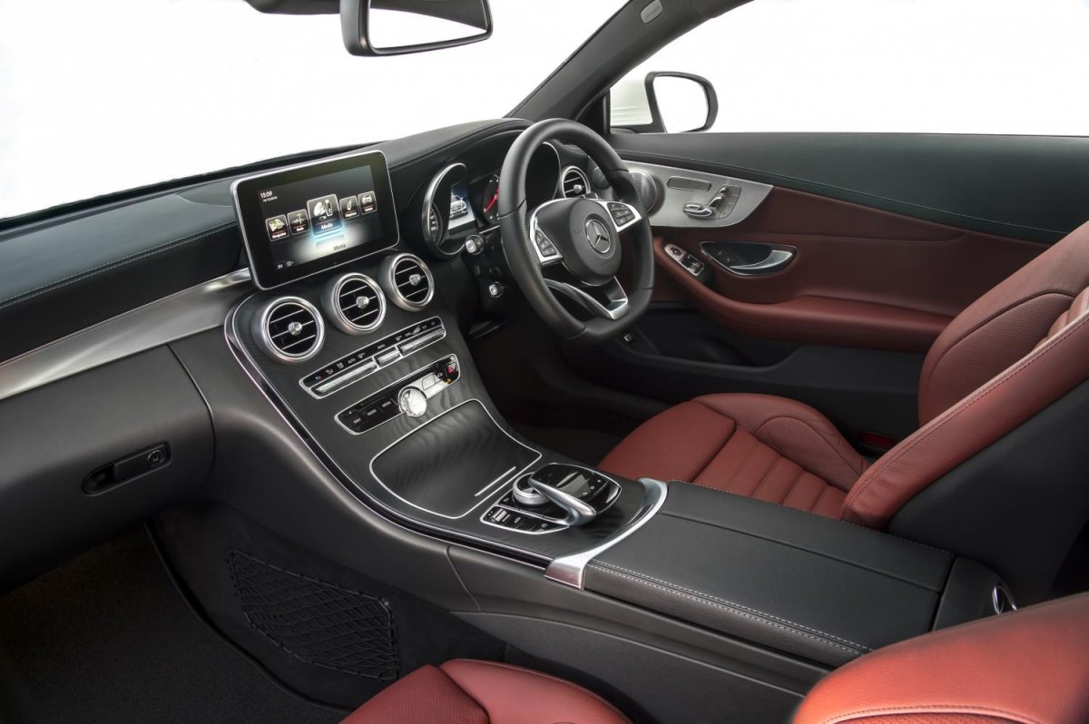 Mercedes Benz c180 салон