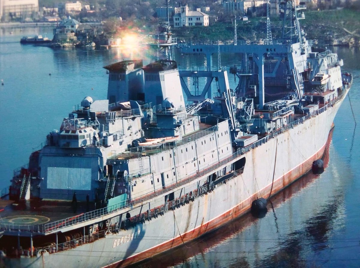 Корабль комплексного снабжения Березина пр 1833