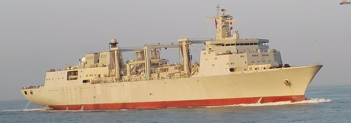 Корабль снабжения Hulun Lake