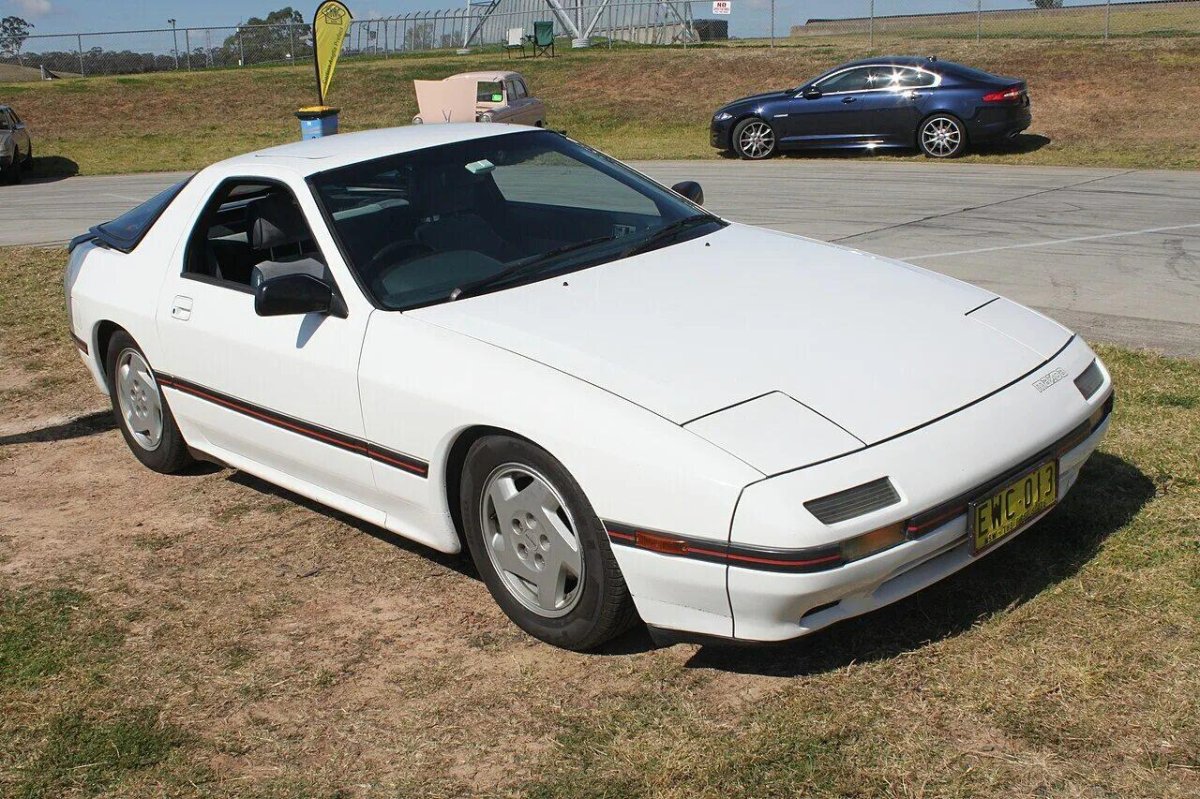 Mazda RX-7 II (FC)
