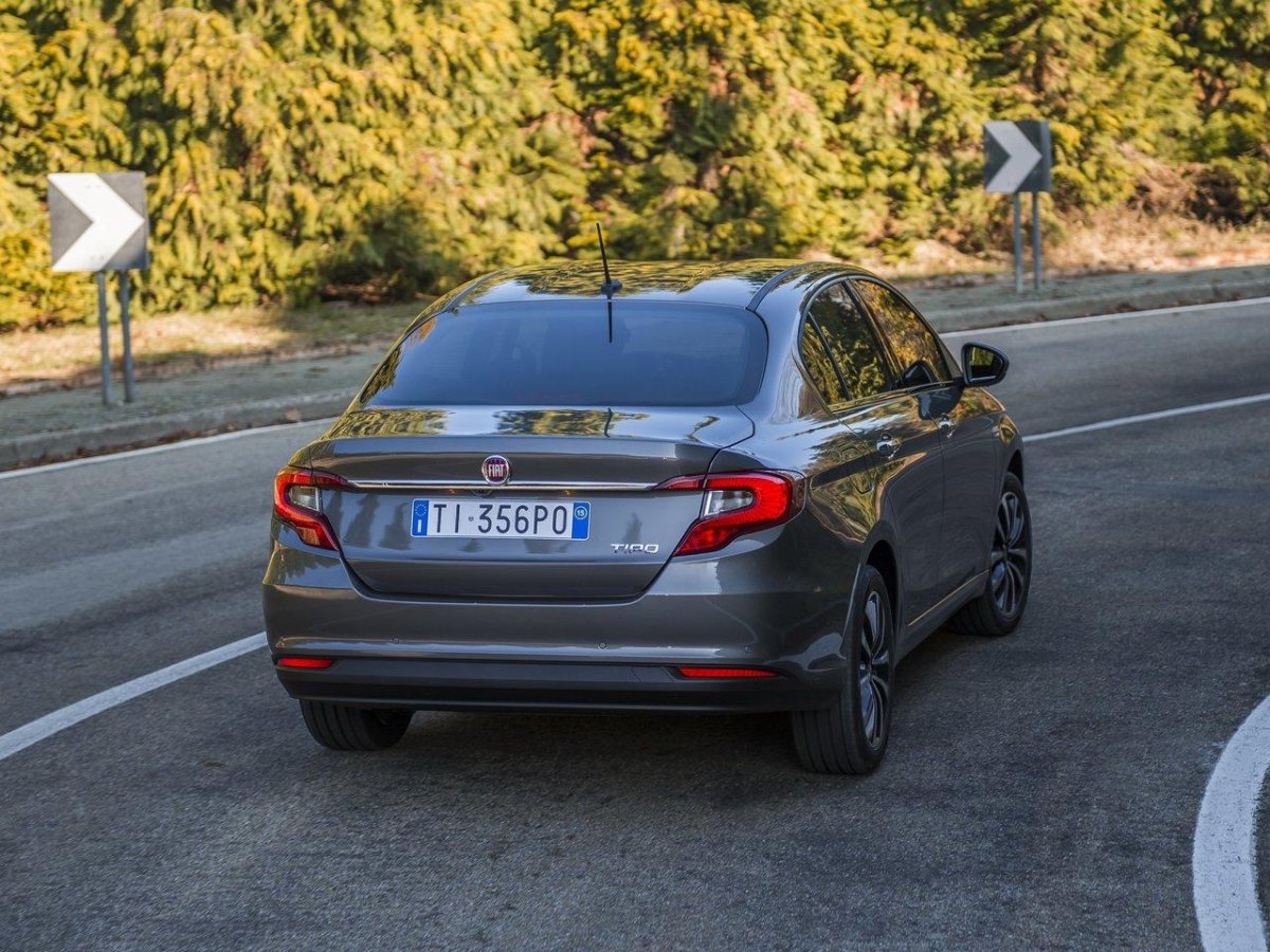 Фиат tipo 2016 седан