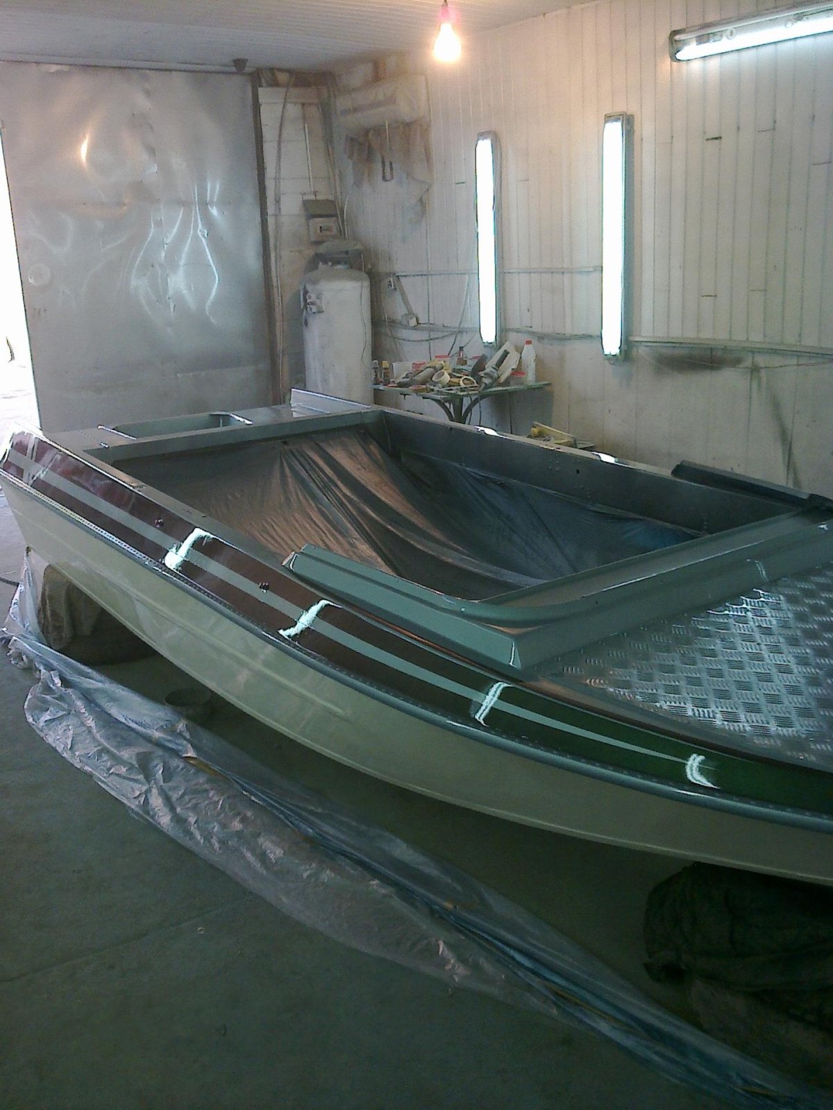 Покраска алюминиевой лодки