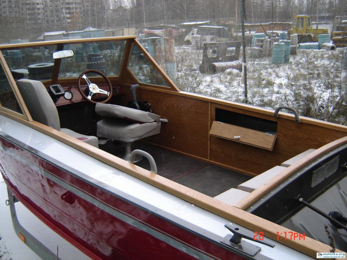 Моторная лодка Прогресс 2