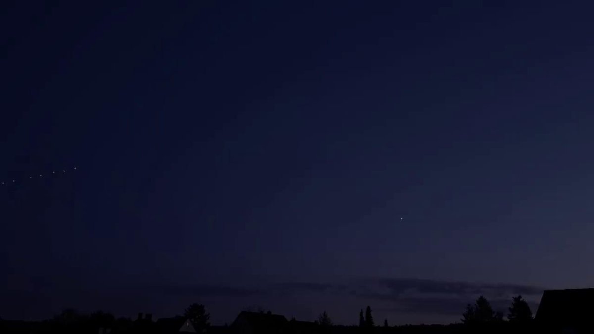 Спутники Starlink Илона маска в небе