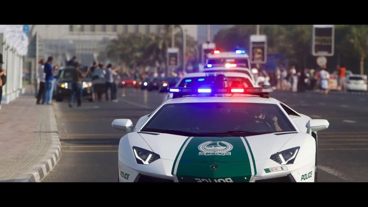 Полиция Дубая машины 2022