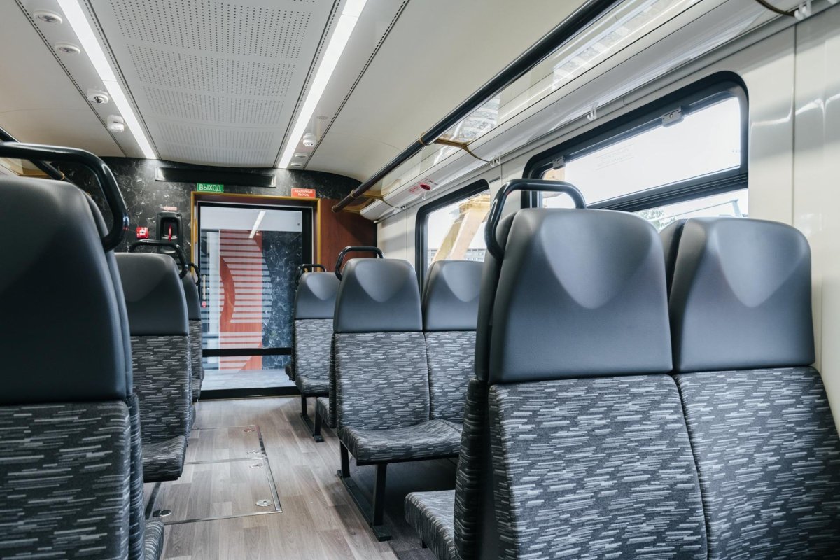 Ра3 Орлан рельсовый салон