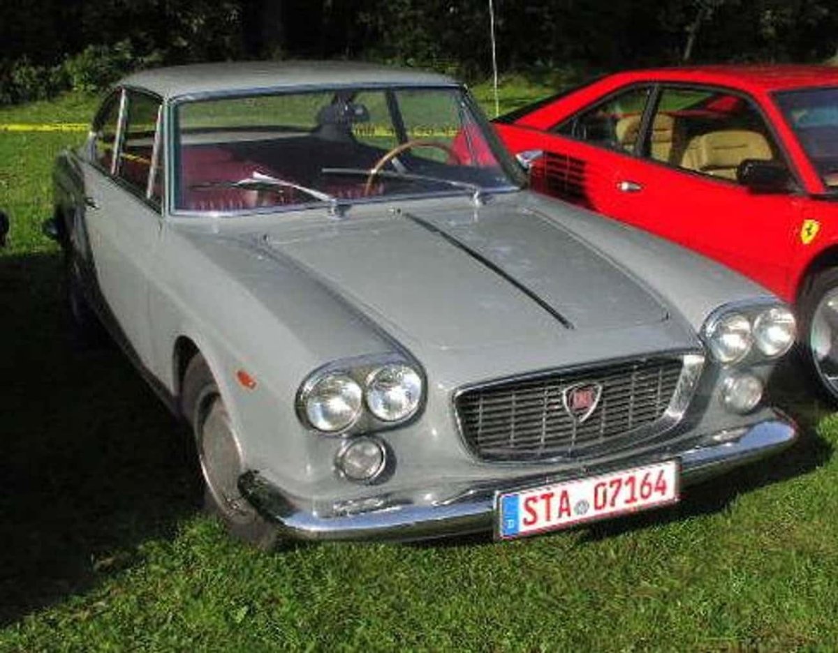 Автомобиль Lancia Flavia 1960