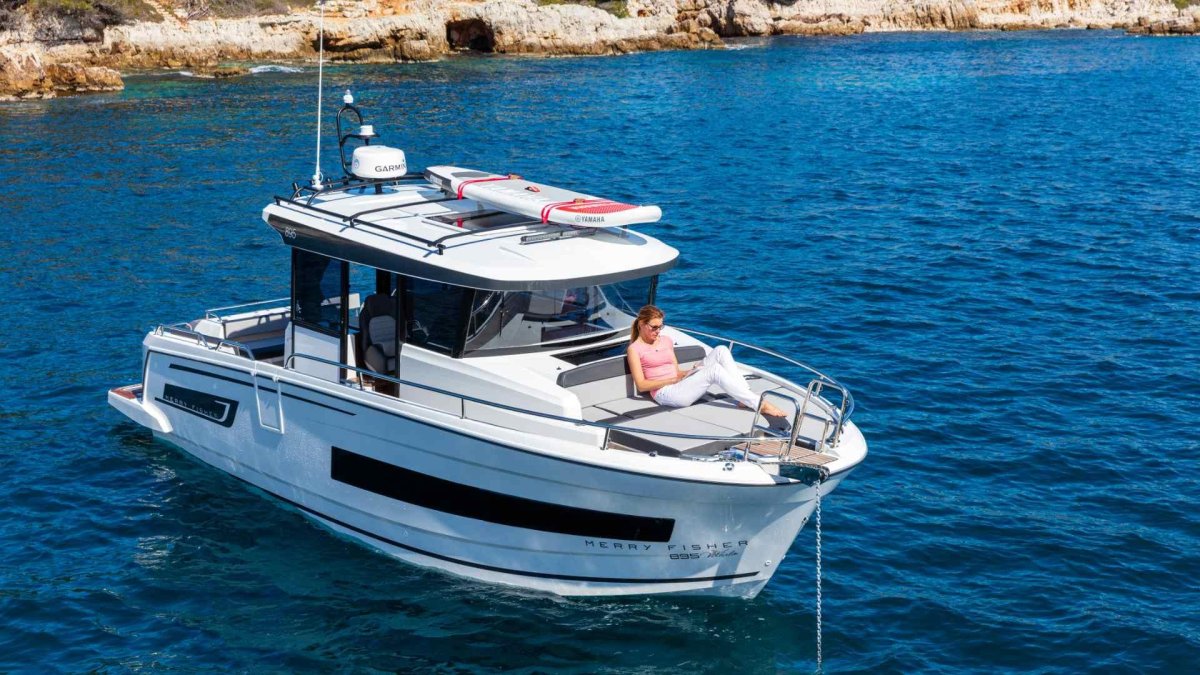 Катер Merry Fisher 895
