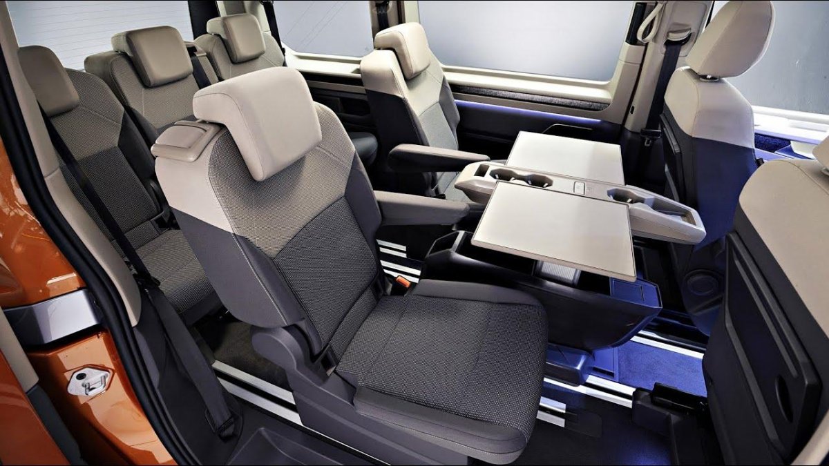Volkswagen Multivan 2021 салон