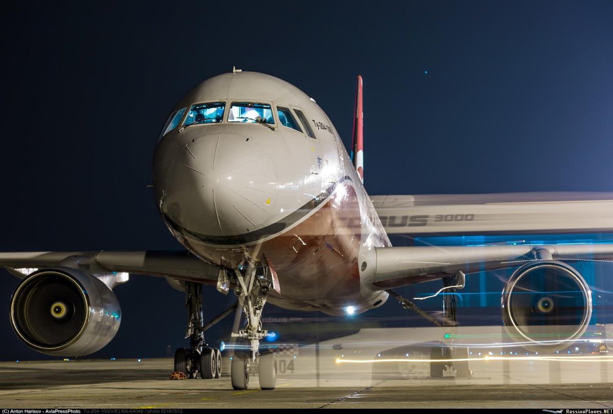 Ту-204 двухдвигательный