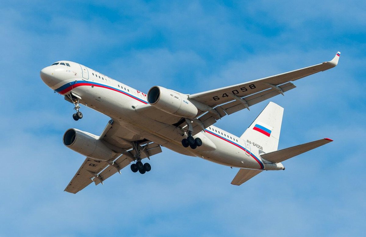 Ту 204 самолет