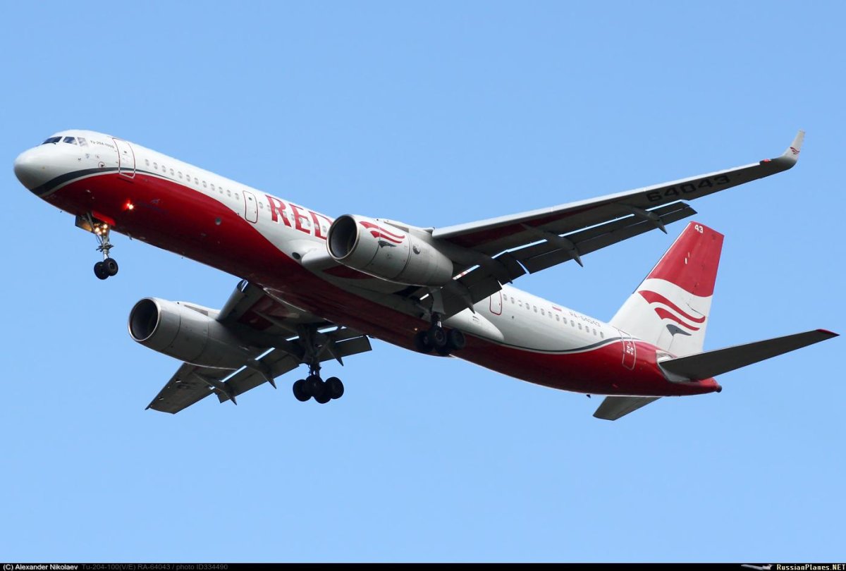 Ту-204 ред Вингс