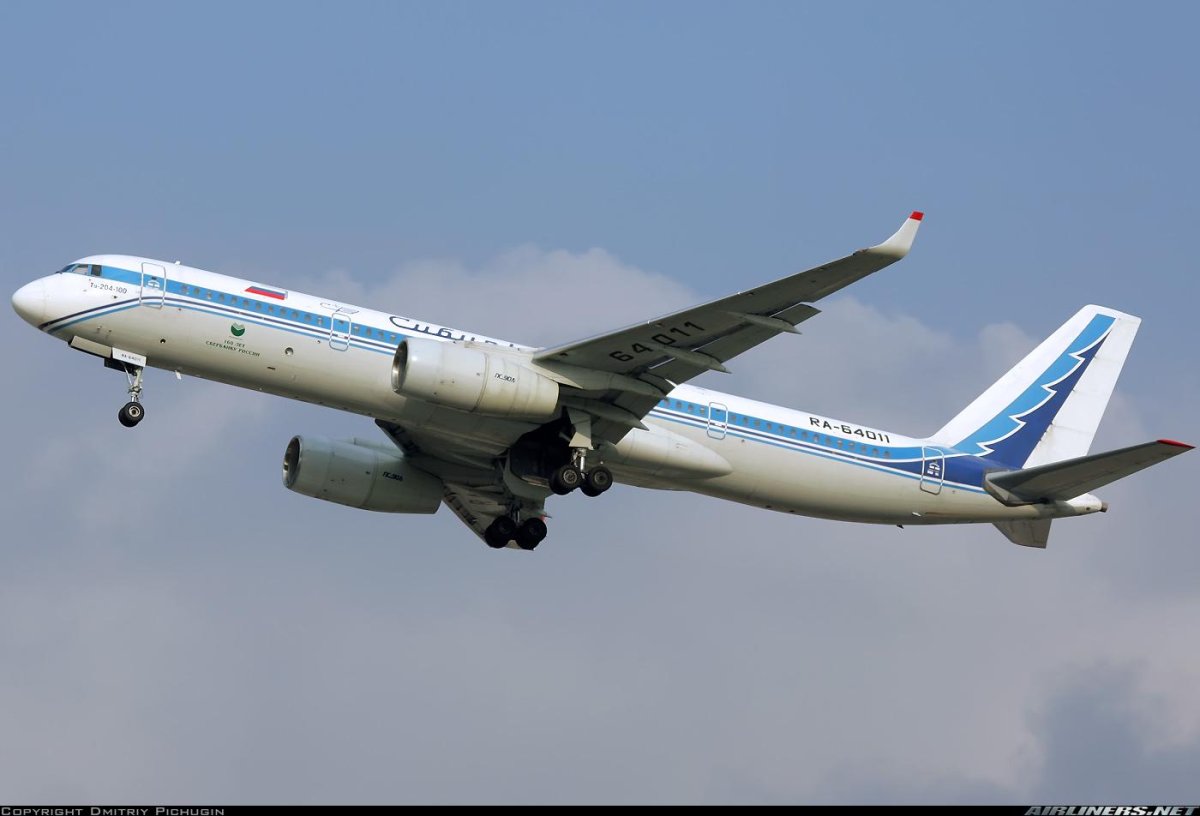 Ту-204 пассажирский самолёт