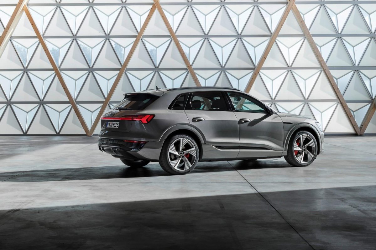 Audi q8 e-tron