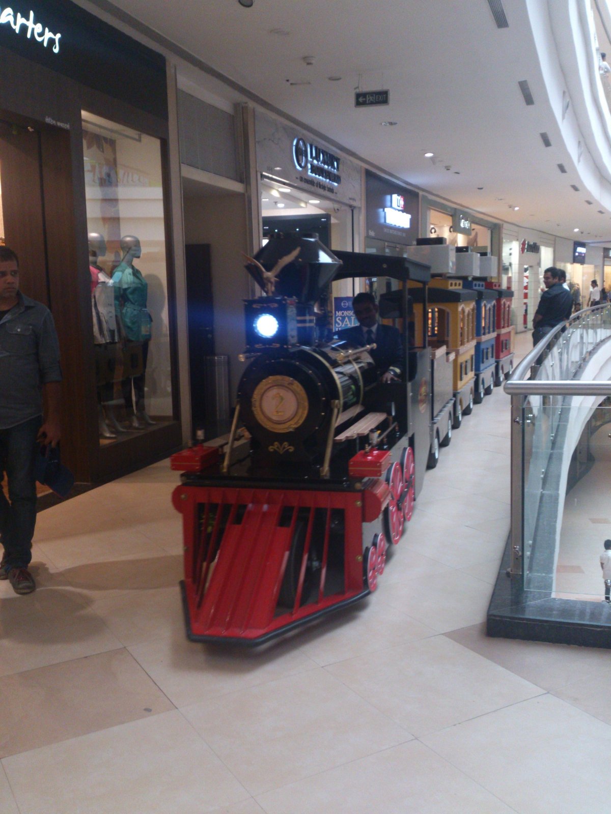 Поезда в торговых центрах