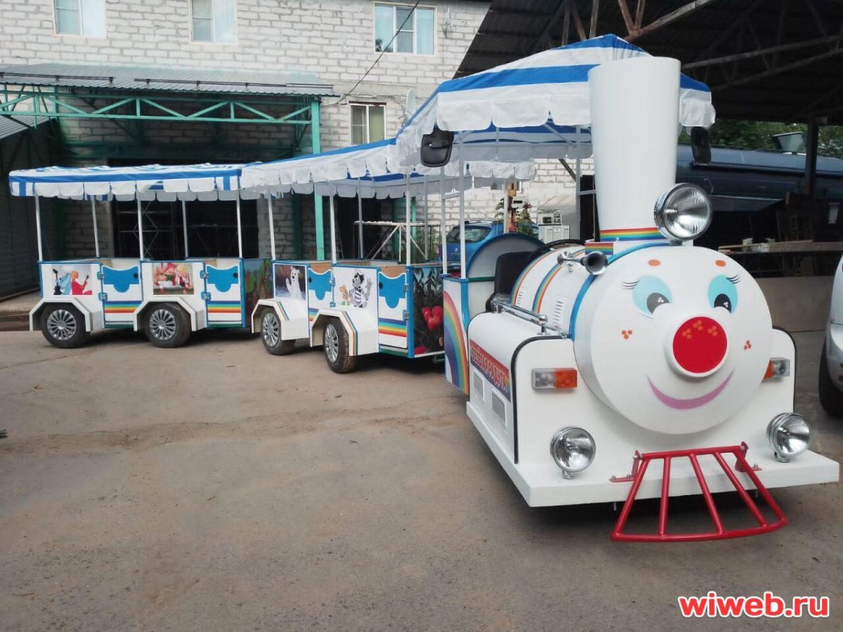 Карусель парк аттракционов паровоз