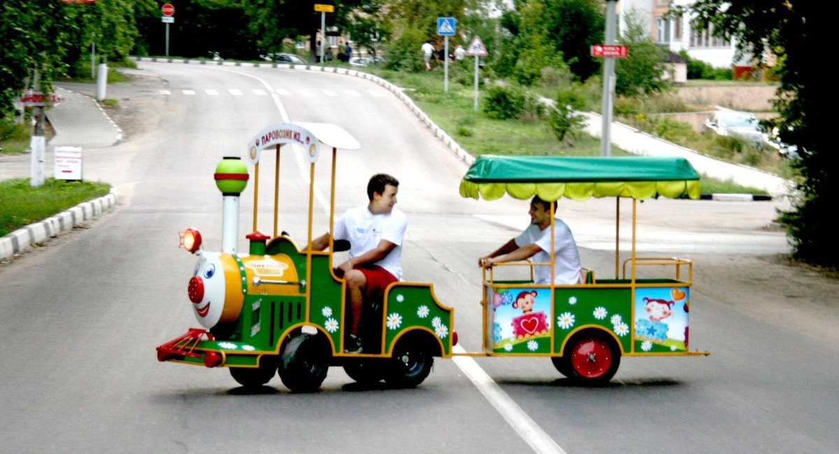 Чих Пых паровозик аттракцион