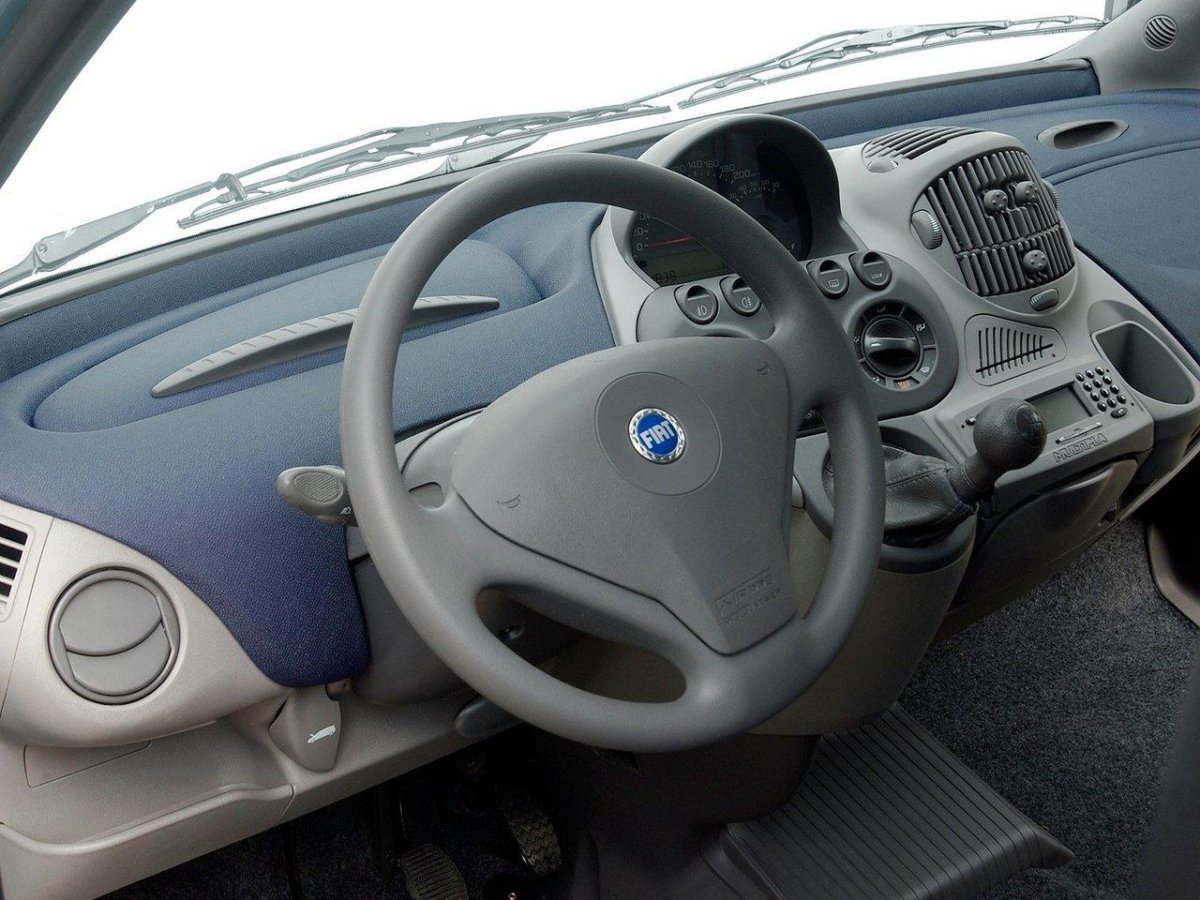 Fiat Multipla (1998) салон
